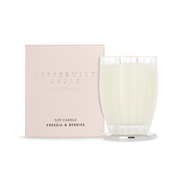 CANDLE 350G  FREESIA & BERRIES