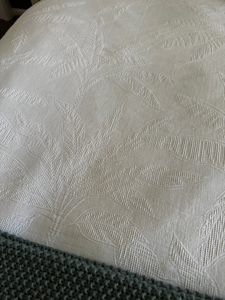 MALDIVES QCS JACQUARD WHITE QUEEN BED