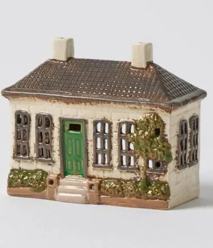 BRAMBLE COTTAGE TEALIGHT HOLDER