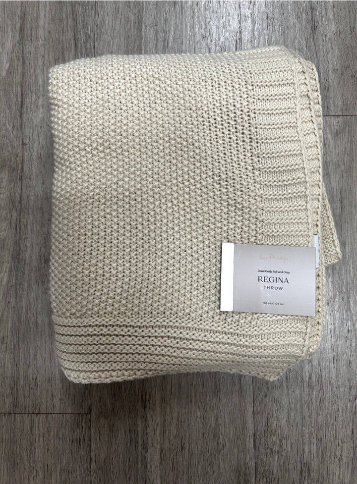 REGINA THROW CREAM