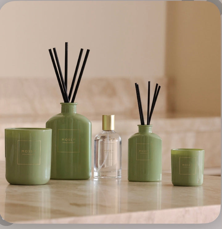 MOSS ST CANDLE FRENCH PEAR & FREESIA 300G